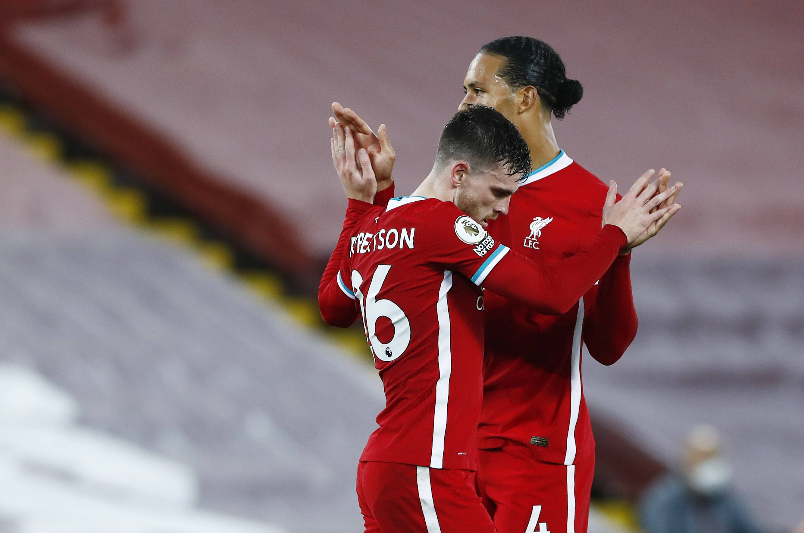 苏亚雷斯不 苏亚雷斯不